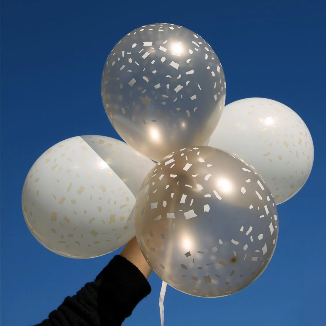 Talking Tables - Birthday Balloons - Gold Confetti - Image 2
